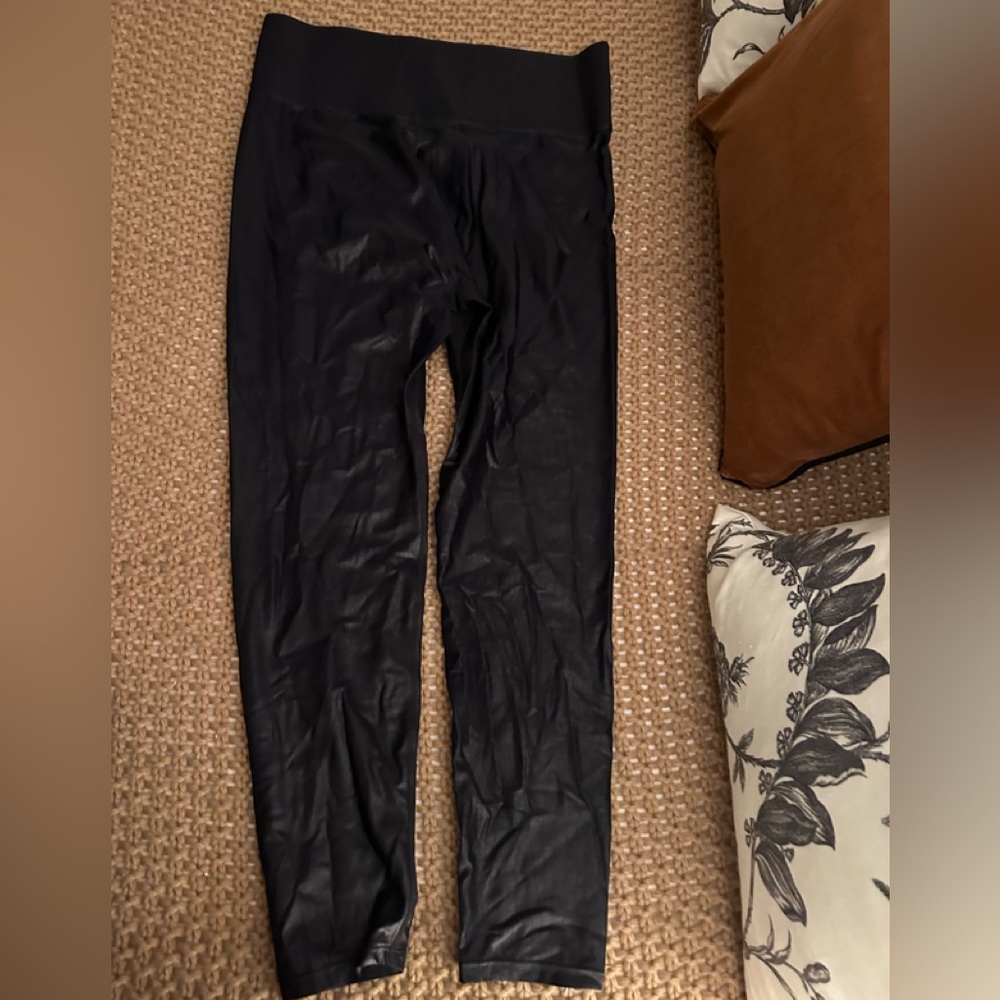 Carbon 38 alligator legging black